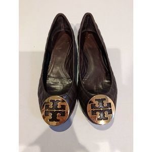 Tory Burch Quinn Brown Quilted Leather Flats Size 9?